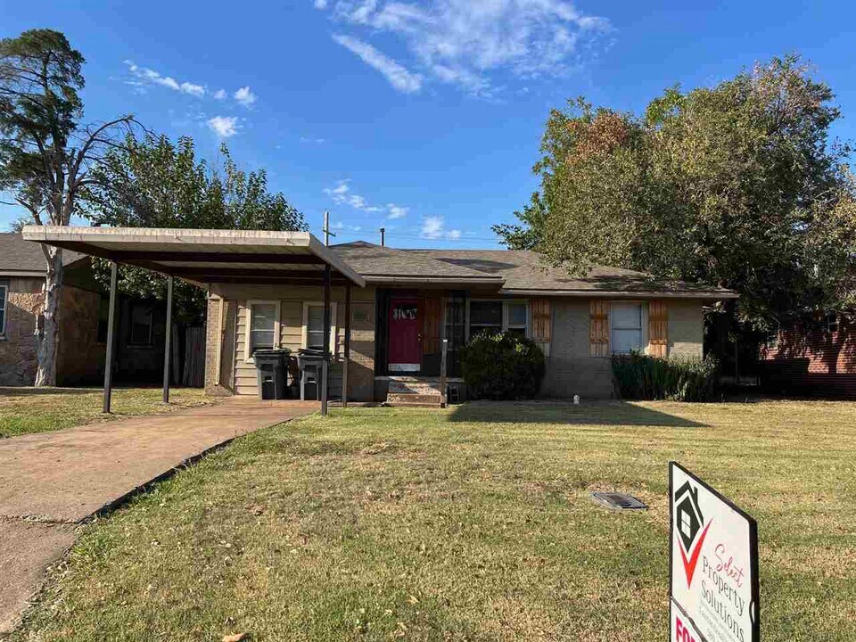2133 NW Denver Ave in Lawton, OK - Building Photo