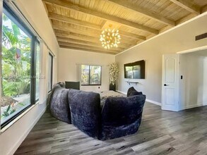 1244 Hollywood Blvd in Hollywood, FL - Building Photo - Building Photo