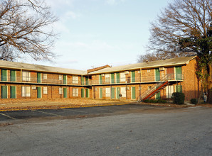 Pendleton Court in Memphis, TN - Building Photo - Building Photo