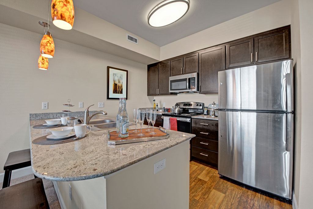 Vista View in Colorado Springs, CO - Building Photo