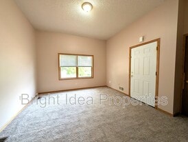 863 Clark St N in St. Paul, MN - Building Photo