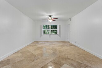 2424 SE 17th St in Fort Lauderdale, FL - Building Photo - Building Photo