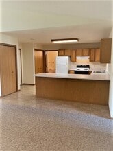 4549 Woodford Ct, Unit 4 in Eau Claire, WI - Building Photo - Building Photo