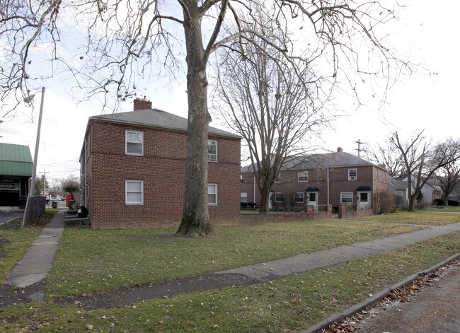 20-30 S Kellner Rd in Columbus, OH - Foto de edificio - Building Photo