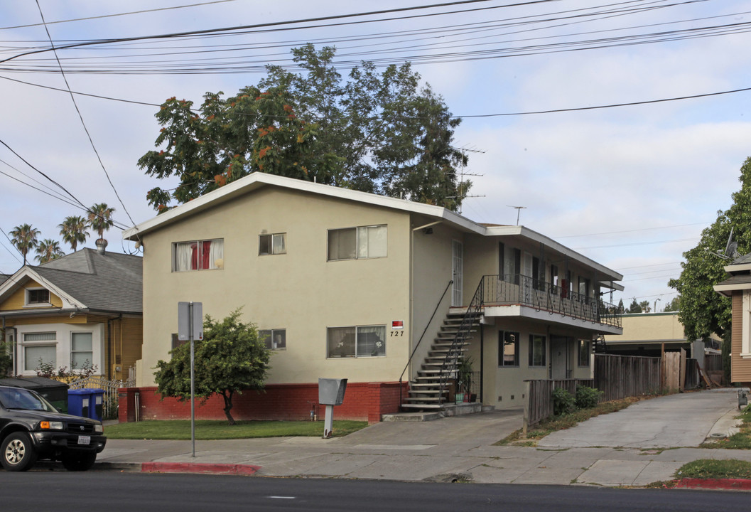 727 South Eleventh in San Jose, CA - Building Photo