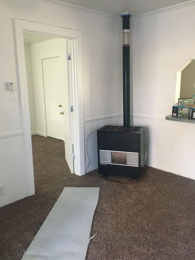 7263 Pentz Rd in Paradise, CA - Building Photo - Building Photo