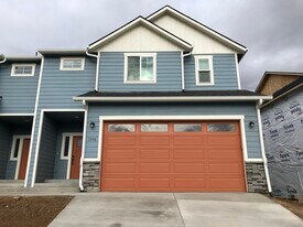 1358 SW Center St, Unit 1 in Pullman, WA - Building Photo