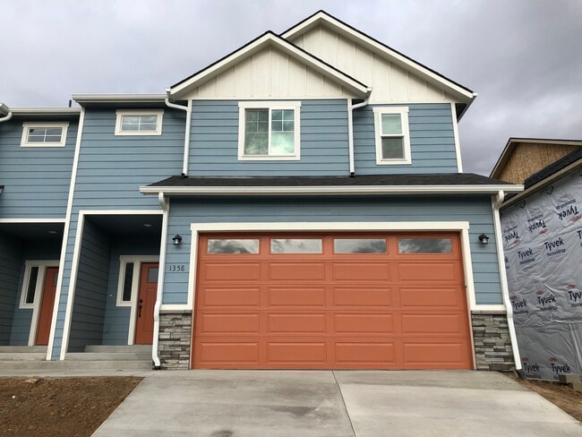 property at 1358 SW Center St