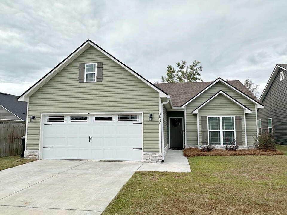 3837 Zaun Cir in Valdosta, GA - Building Photo