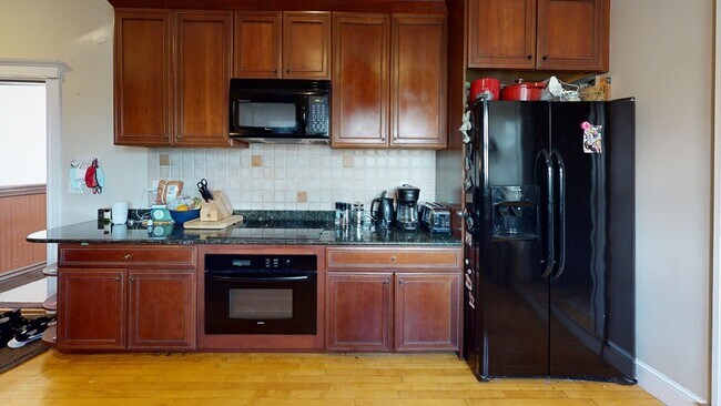 property at 1109 Boylston St