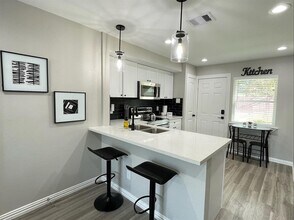 4322 Alconbury Ln in Houston, TX - Foto de edificio - Building Photo