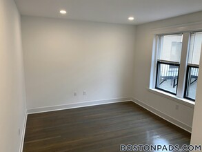 11 Peterborough St in Boston, MA - Building Photo - Building Photo