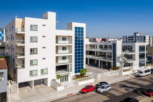 2789 W Olympic Blvd in Los Angeles, CA - Building Photo