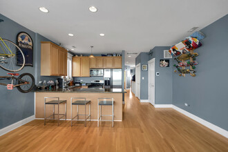 2135 W Adams St in Chicago, IL - Building Photo - Building Photo
