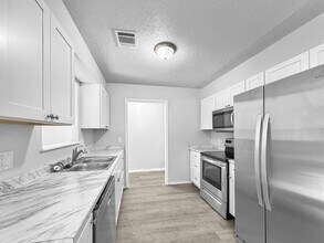 812 Royal Ave in Midwest City, OK - Building Photo - Building Photo