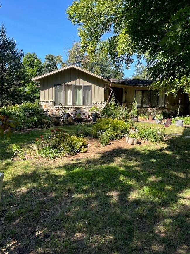 14838 Kendall Ct in Nerstrand, MN - Building Photo - Building Photo