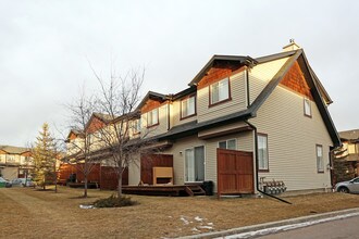 99 Panatella Pike NW in Calgary, AB - Building Photo - Building Photo