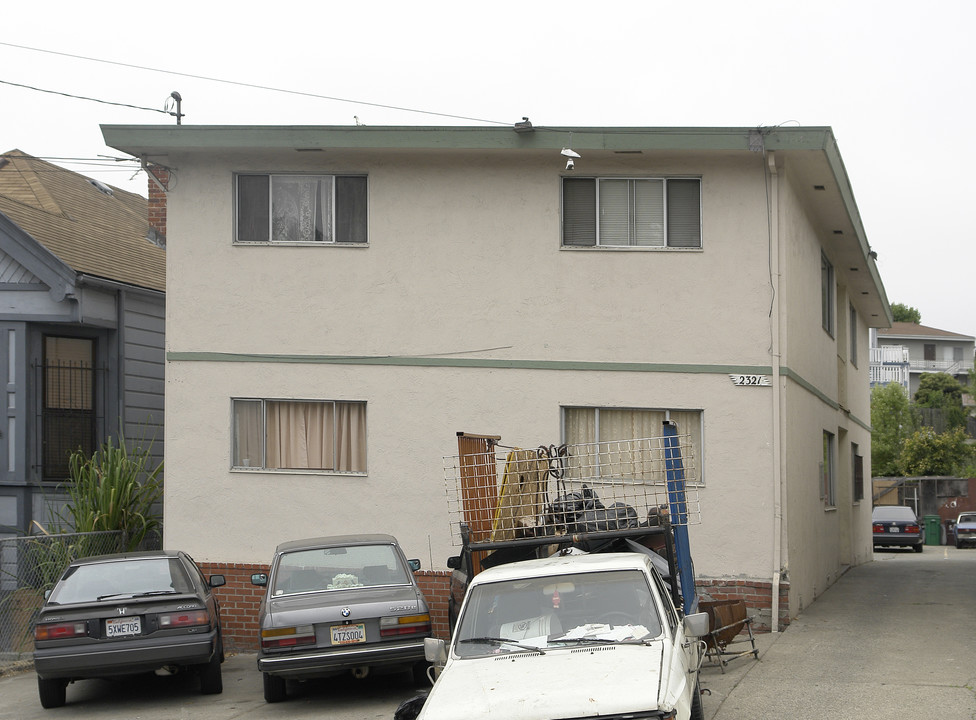 2321 23rd Ave in Oakland, CA - Building Photo