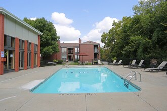 Park South in Kansas City, MO - Building Photo - Building Photo