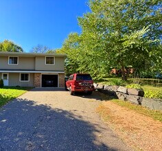 5640 Wood Duck Cir in Shorewood, MN - Building Photo - Building Photo