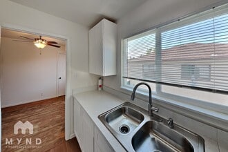 538 Madison Ave, Unit 4 in Redwood City, CA - Building Photo - Building Photo