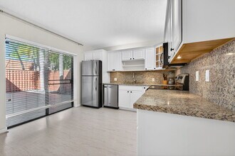 1525 Augusta Cir in Delray Beach, FL - Building Photo - Building Photo