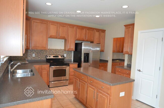 13301 Eastfield Village Ln in Charlotte, NC - Building Photo - Building Photo