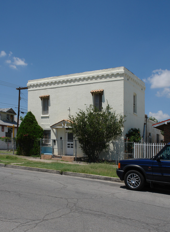 515 E Nevada Ave in El Paso, TX - Foto de edificio - Building Photo