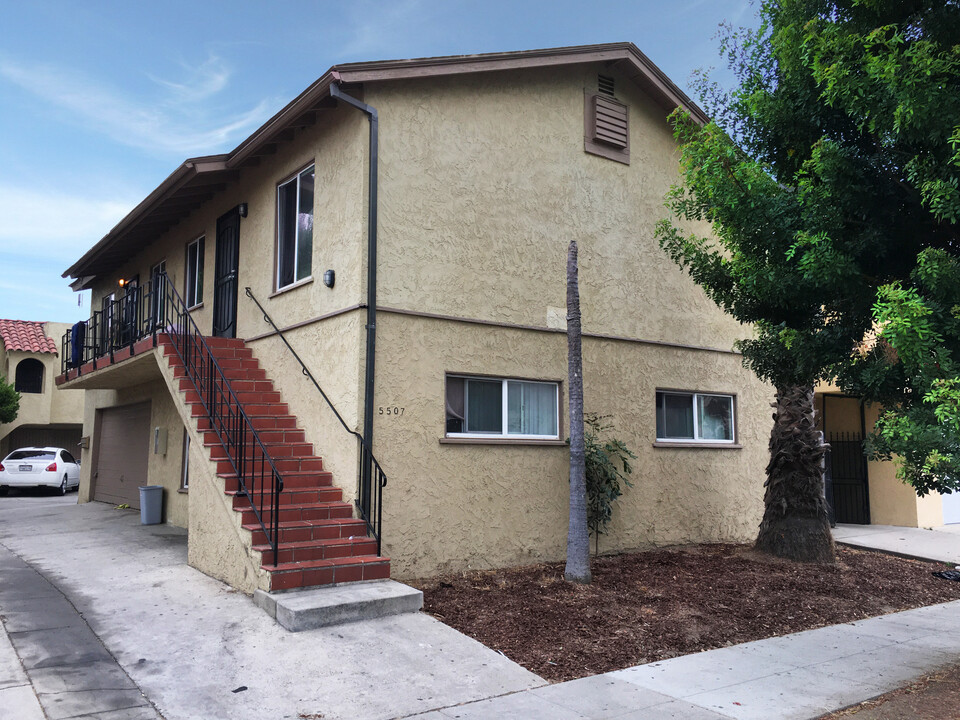 5507 Lime Ave in Long Beach, CA - Building Photo