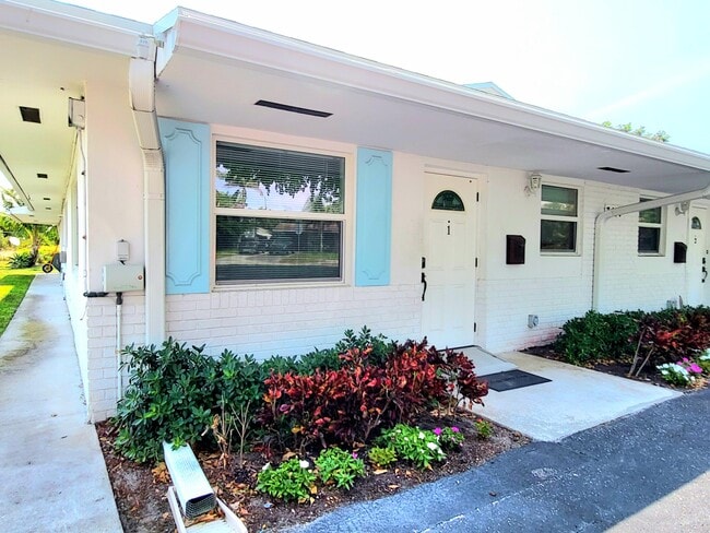 3101 Albatross Rd in Delray Beach, FL - Building Photo - Building Photo