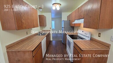 925 E 45th Ct in Anchorage, AK - Building Photo - Building Photo