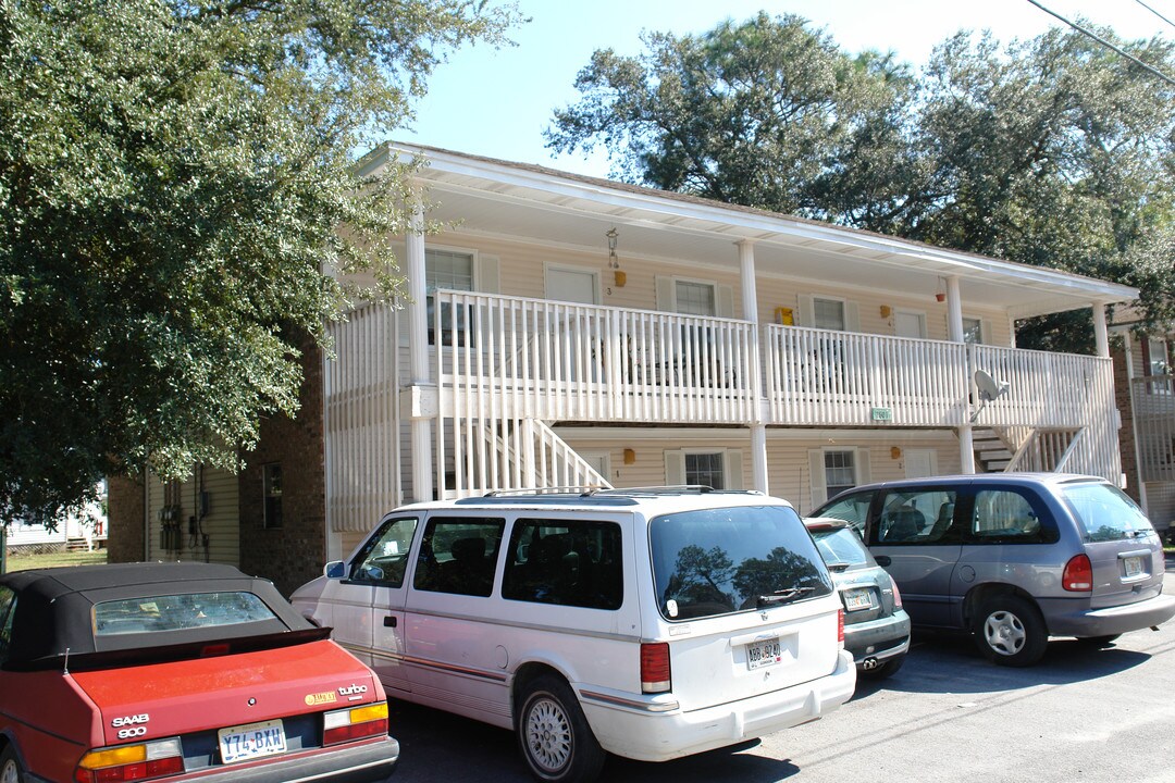 Bradford Apartments in Fort Walton Beach, FL - Building Photo