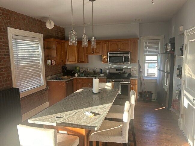 property at 495 Broadway