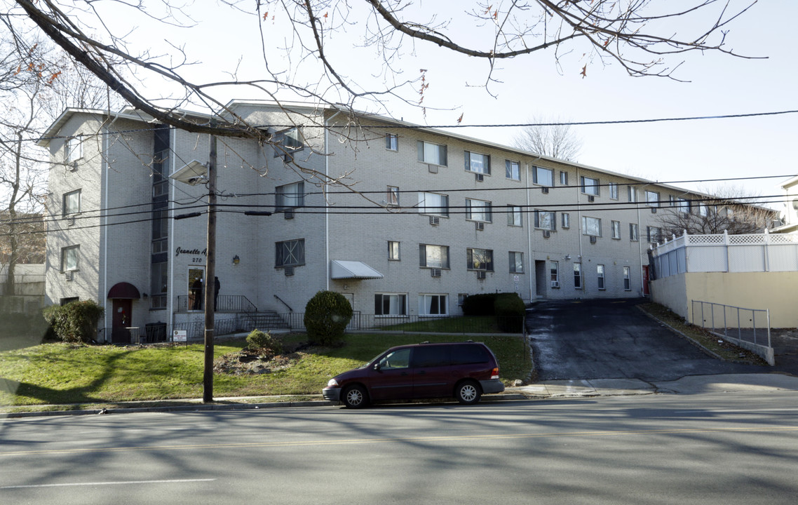 Jeanette Apartments in Bloomfield, NJ - Foto de edificio