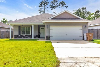 2281 Tom St in Navarre, FL - Building Photo - Building Photo
