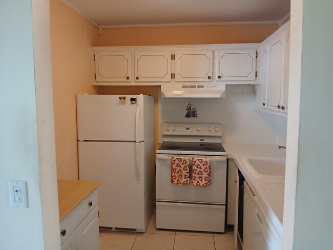 348 Windsor O in West Palm Beach, FL - Building Photo - Building Photo