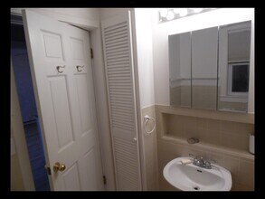 234 Plymouth St in Bridgewater, MA - Building Photo - Building Photo