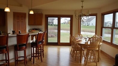 4955 W Devinshire Dr in Franklin, WI - Building Photo - Building Photo