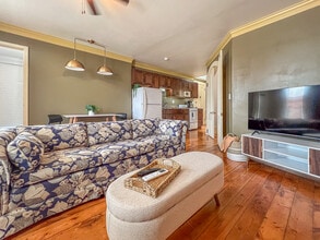 1175 Iowa St in Dubuque, IA - Foto de edificio - Building Photo