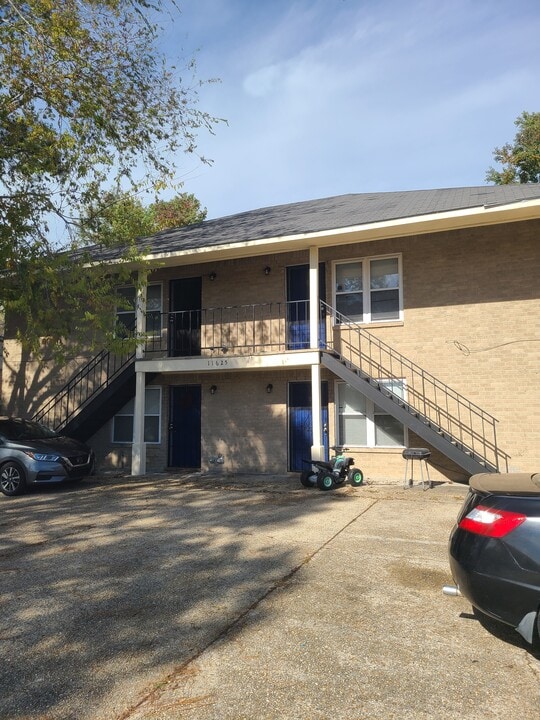 11625 Sherwood Valley Ct, Unit C in Baton Rouge, LA - Foto de edificio