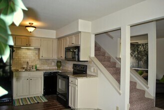 1604 N Travis St in Sherman, TX - Building Photo - Building Photo