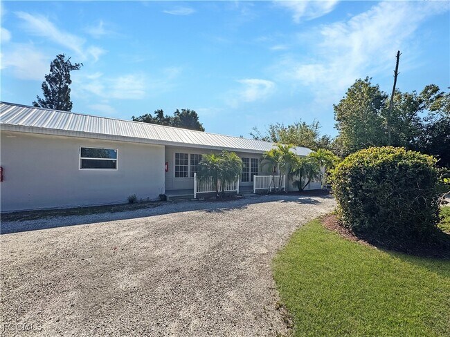 property at 15206 Stringfellow Rd