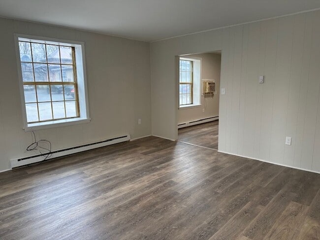 113 Market St in Newport, PA - Building Photo - Building Photo