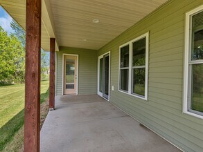 980 Acacia Dr S in Annandale, MN - Building Photo - Building Photo