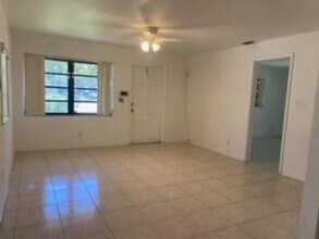 5600 Hope St in Hollywood, FL - Building Photo - Building Photo