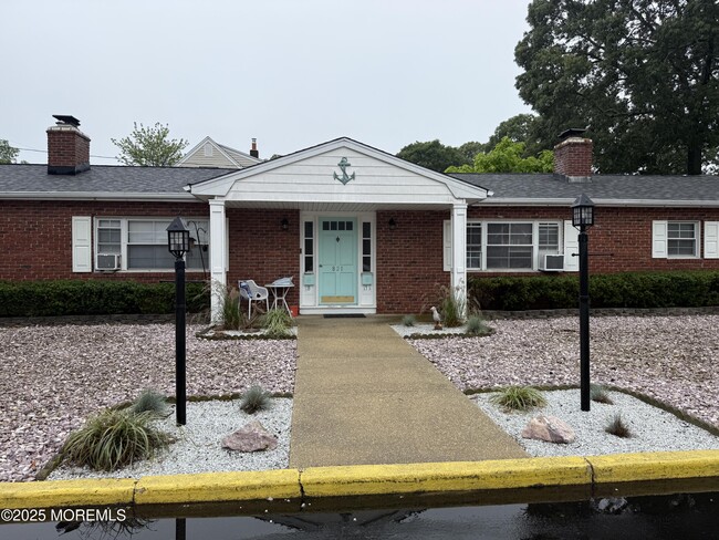 property at 821 Burnt Tavern Rd