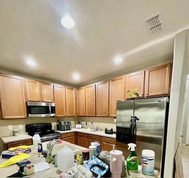 2350 Windsor Lake Cir, Unit 612 in Sanford, FL - Building Photo - Building Photo