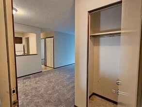 2555 Clayton Blvd in Champaign, IL - Building Photo - Building Photo