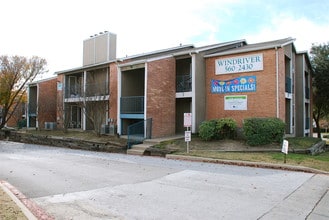 Wind River Apartments in Fort Worth, TX - Foto de edificio - Building Photo