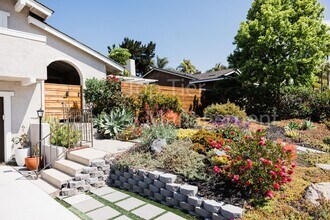 4806 Refugio Ave in Carlsbad, CA - Building Photo - Building Photo